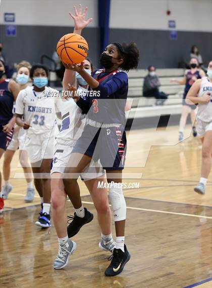Thumbnail 2 in Charlotte Christian vs. Covenant Day photogallery.