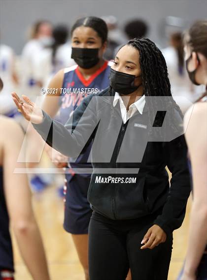 Thumbnail 2 in Charlotte Christian vs. Covenant Day photogallery.