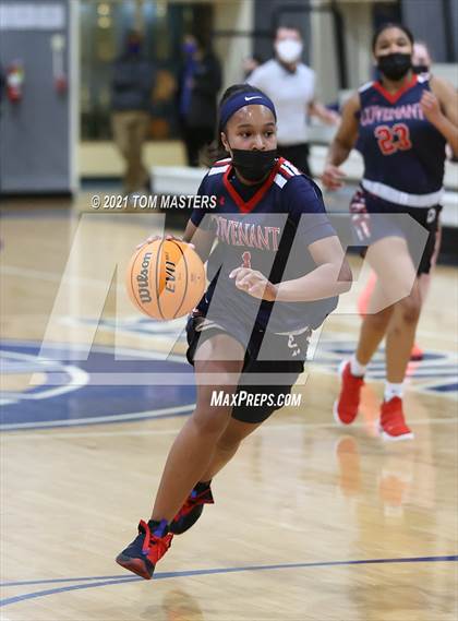 Thumbnail 2 in Charlotte Christian vs. Covenant Day photogallery.