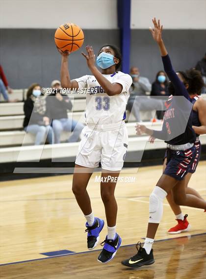 Thumbnail 2 in Charlotte Christian vs. Covenant Day photogallery.