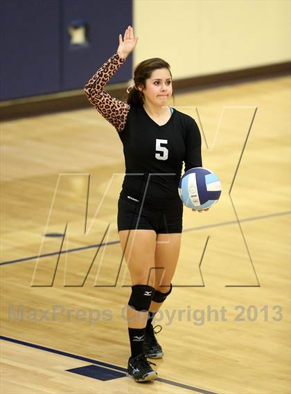 Thumbnail 2 in D'Evelyn @ Valor Christian photogallery.