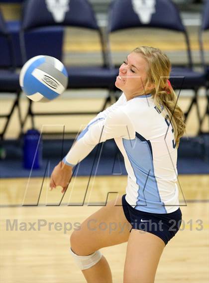 Thumbnail 2 in D'Evelyn @ Valor Christian photogallery.
