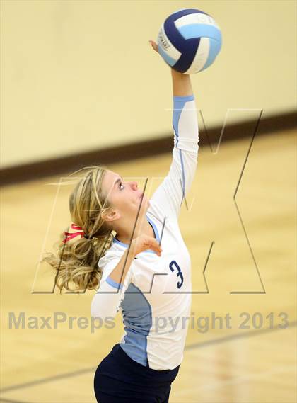 Thumbnail 1 in D'Evelyn @ Valor Christian photogallery.