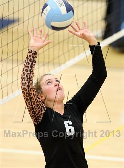 Thumbnail 1 in D'Evelyn @ Valor Christian photogallery.