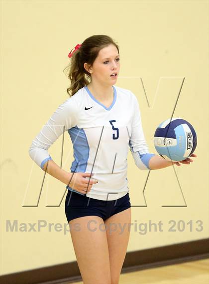 Thumbnail 3 in D'Evelyn @ Valor Christian photogallery.