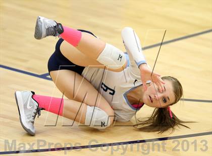 Thumbnail 2 in D'Evelyn @ Valor Christian photogallery.
