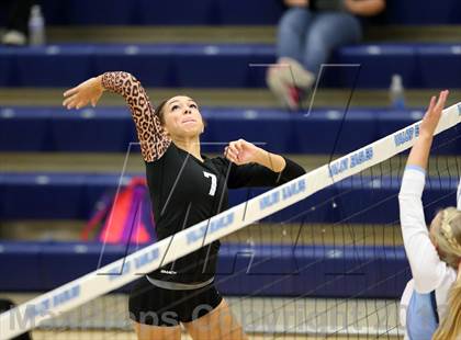 Thumbnail 3 in D'Evelyn @ Valor Christian photogallery.