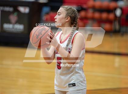 Thumbnail 2 in Dixie Greyhounds Vs Franklin Wildcats photogallery.