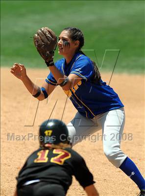 Thumbnail 2 in Bishop Amat vs. Ocean View (CIF SS D4 Final) photogallery.
