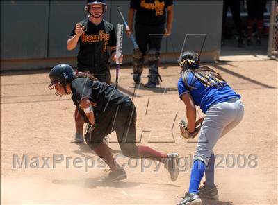 Thumbnail 1 in Bishop Amat vs. Ocean View (CIF SS D4 Final) photogallery.