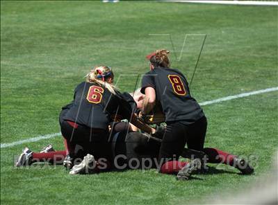 Thumbnail 3 in Bishop Amat vs. Ocean View (CIF SS D4 Final) photogallery.