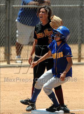 Thumbnail 2 in Bishop Amat vs. Ocean View (CIF SS D4 Final) photogallery.