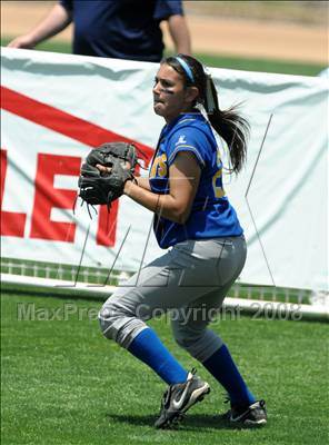 Thumbnail 2 in Bishop Amat vs. Ocean View (CIF SS D4 Final) photogallery.