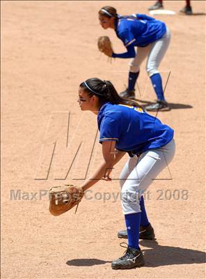 Thumbnail 3 in Bishop Amat vs. Ocean View (CIF SS D4 Final) photogallery.