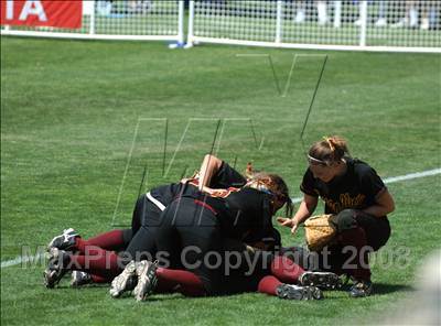 Thumbnail 2 in Bishop Amat vs. Ocean View (CIF SS D4 Final) photogallery.