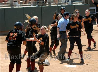 Thumbnail 3 in Bishop Amat vs. Ocean View (CIF SS D4 Final) photogallery.