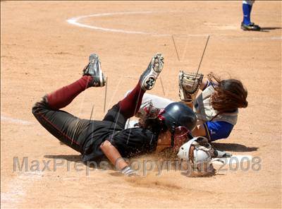 Thumbnail 2 in Bishop Amat vs. Ocean View (CIF SS D4 Final) photogallery.