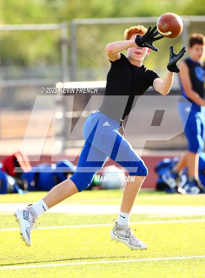 Thumbnail 3 in FR: Red Mountain @ O'Conner photogallery.