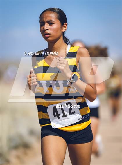 Thumbnail 1 in JV: 2025 APS Metro Championships photogallery.