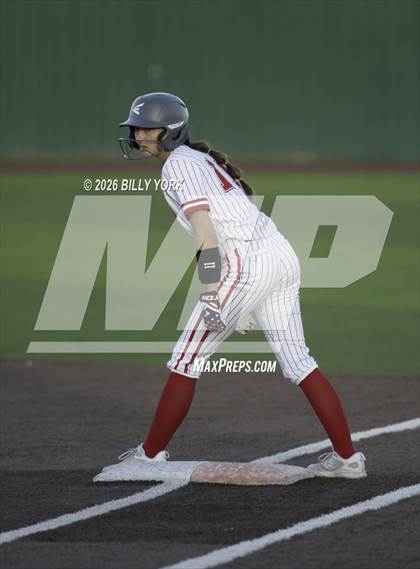 Thumbnail 2 in Van vs Gilmer photogallery.