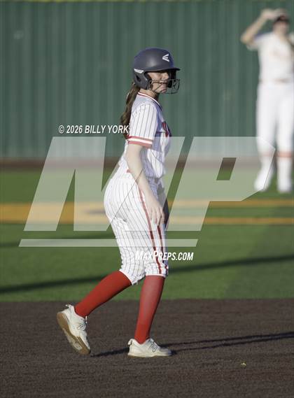 Thumbnail 3 in Van vs Gilmer photogallery.