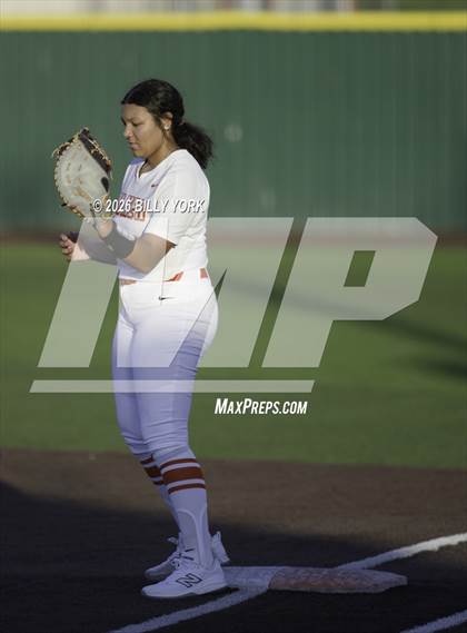 Thumbnail 1 in Van vs Gilmer photogallery.