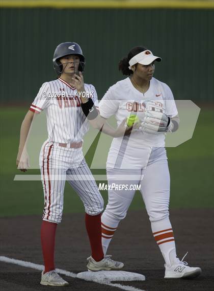 Thumbnail 1 in Van vs Gilmer photogallery.