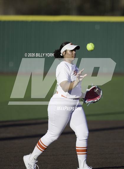 Thumbnail 2 in Van vs Gilmer photogallery.