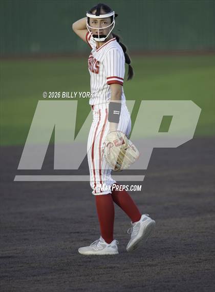 Thumbnail 2 in Van vs Gilmer photogallery.