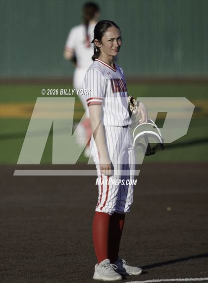 Thumbnail 3 in Van vs Gilmer photogallery.