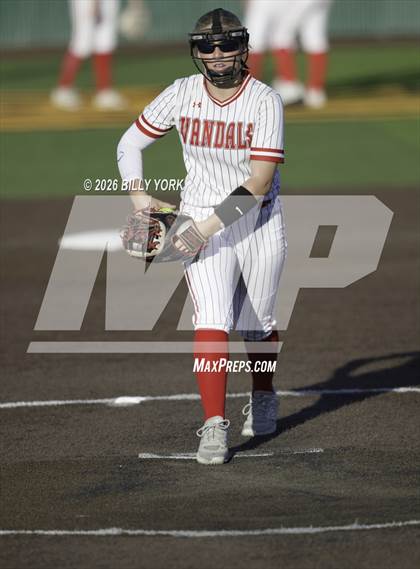 Thumbnail 1 in Van vs Gilmer photogallery.