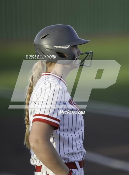 Thumbnail 2 in Van vs Gilmer photogallery.