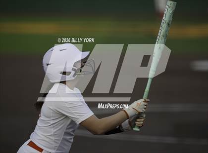 Thumbnail 2 in Van vs Gilmer photogallery.