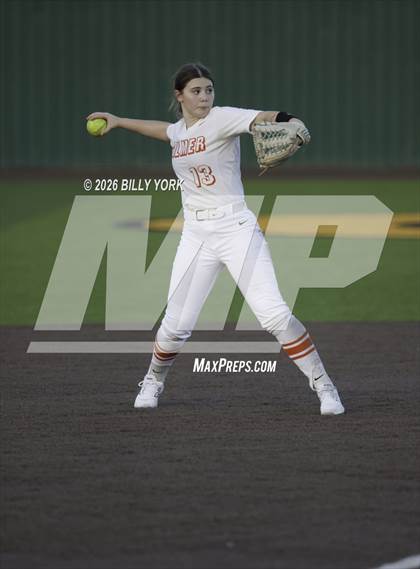 Thumbnail 1 in Van vs Gilmer photogallery.