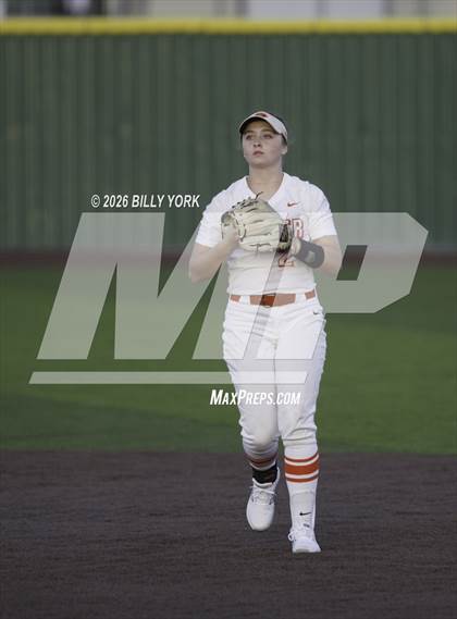 Thumbnail 3 in Van vs Gilmer photogallery.