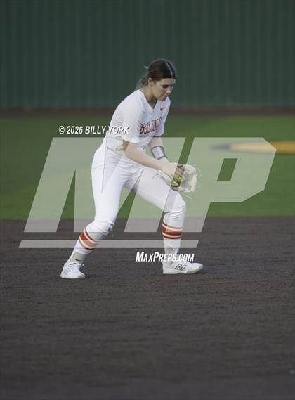 Thumbnail 3 in Van vs Gilmer photogallery.