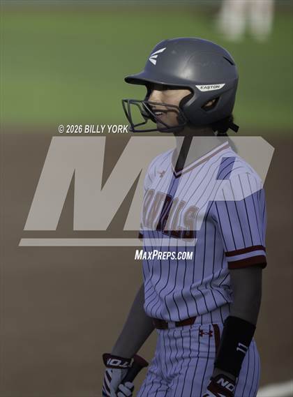 Thumbnail 3 in Van vs Gilmer photogallery.