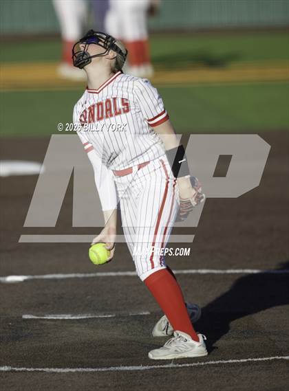 Thumbnail 3 in Van vs Gilmer photogallery.