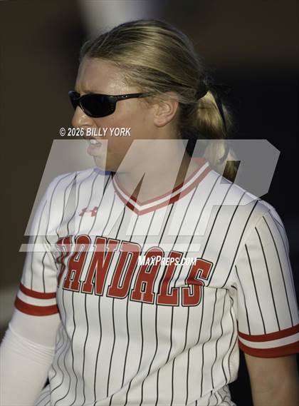 Thumbnail 2 in Van vs Gilmer photogallery.