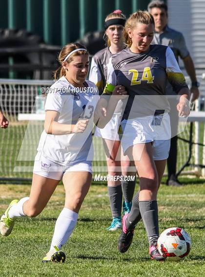 Thumbnail 1 in St. Anthony vs Francis Parker (Ontario Christian Tournament) photogallery.