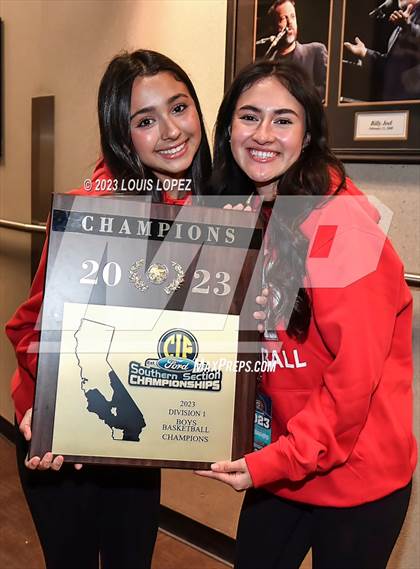 Thumbnail 1 in Etiwanda vs. Mater Dei (CIF SS DIV 1 Championship) photogallery.