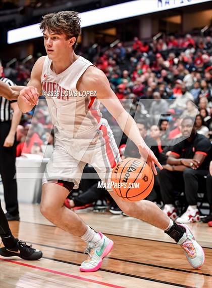 Thumbnail 2 in Etiwanda vs. Mater Dei (CIF SS DIV 1 Championship) photogallery.