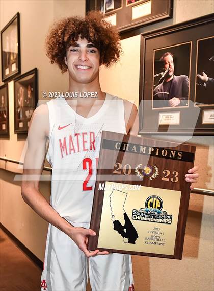 Thumbnail 1 in Etiwanda vs. Mater Dei (CIF SS DIV 1 Championship) photogallery.