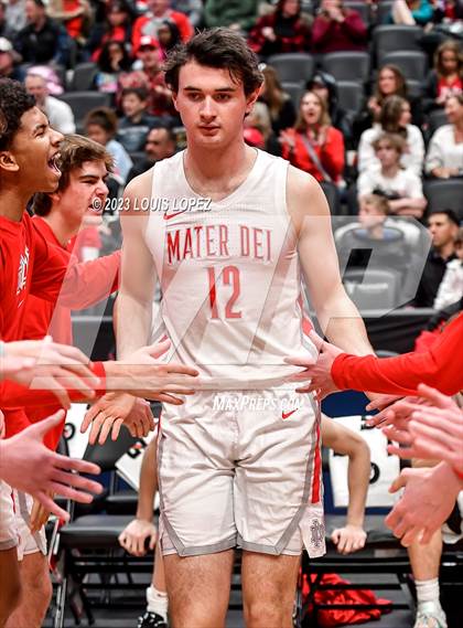 Thumbnail 2 in Etiwanda vs. Mater Dei (CIF SS DIV 1 Championship) photogallery.