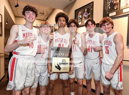 Thumbnail 2 in Etiwanda vs. Mater Dei (CIF SS DIV 1 Championship) photogallery.