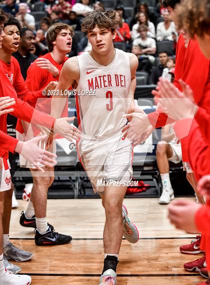 Thumbnail 1 in Etiwanda vs. Mater Dei (CIF SS DIV 1 Championship) photogallery.