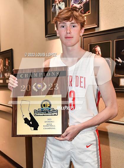 Thumbnail 1 in Etiwanda vs. Mater Dei (CIF SS DIV 1 Championship) photogallery.