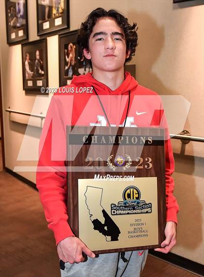 Thumbnail 3 in Etiwanda vs. Mater Dei (CIF SS DIV 1 Championship) photogallery.