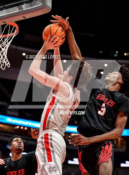 Thumbnail 3 in Etiwanda vs. Mater Dei (CIF SS DIV 1 Championship) photogallery.
