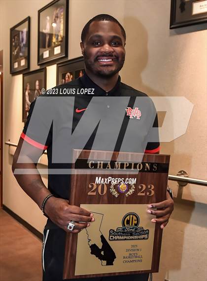 Thumbnail 2 in Etiwanda vs. Mater Dei (CIF SS DIV 1 Championship) photogallery.